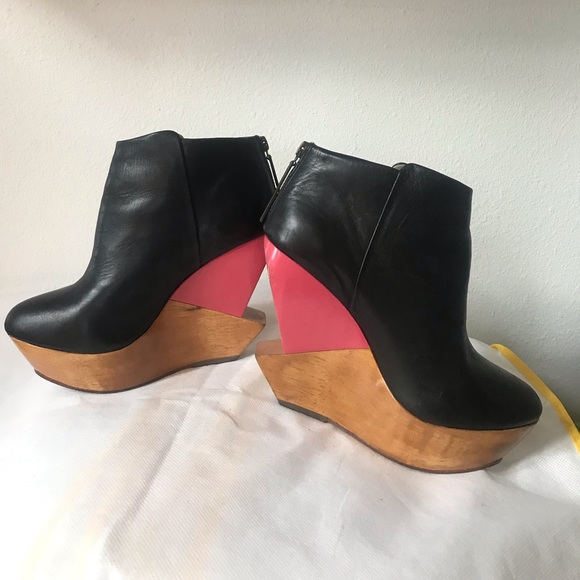 Finsk booties size 8 - Picture 4 of 4